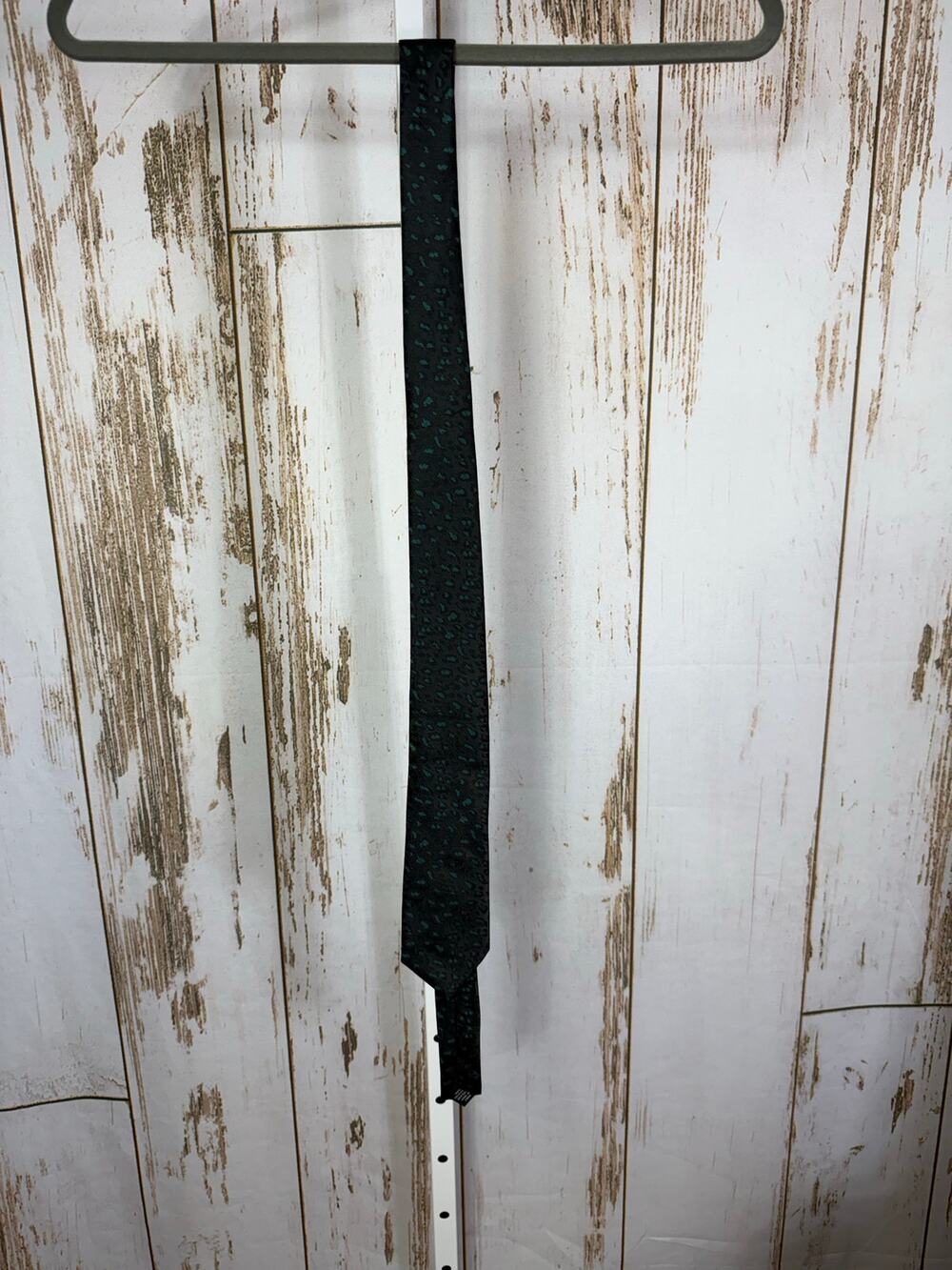 JF J.Ferrar Tie. Black and Blue Leopard Print Tie. 2.5" Width 58" Length